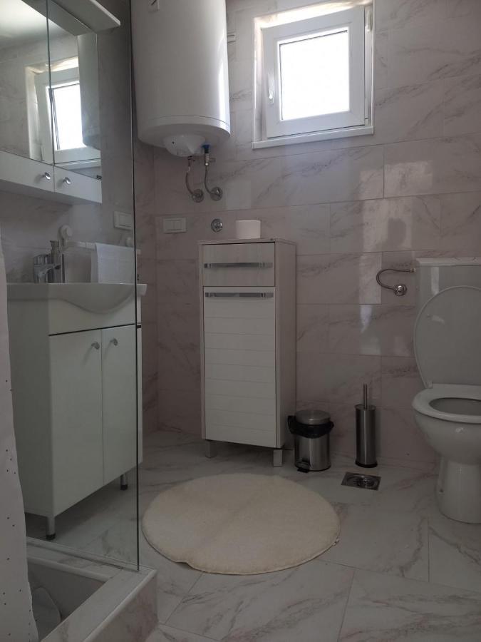 Apartman Flora Vrdnik Ngoại thất bức ảnh